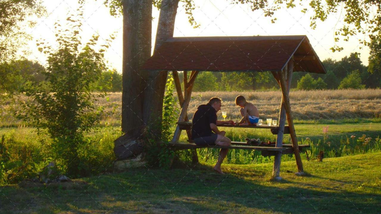 Janischs Fewo Im Spreewald, Terrasse, Grosser Garten Und Blick Inklusive Unterspreewald Екстериор снимка